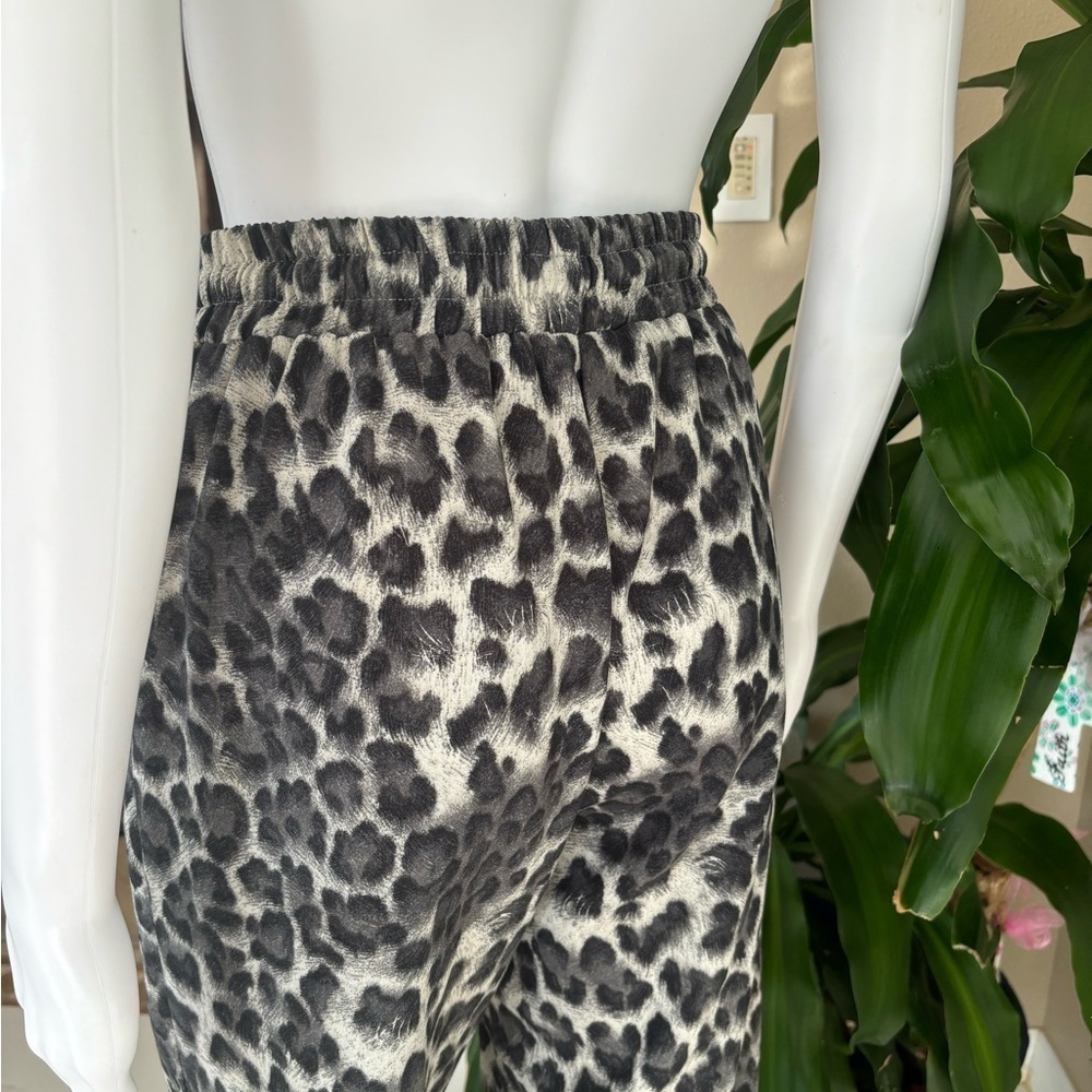 L Love Gray and Black Track Pants with Tapered Leg Design - Picture 5 of 8